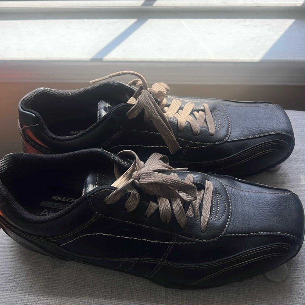 Men’s Sketcher shoes